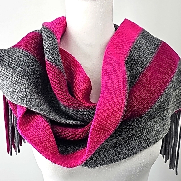 Lands' End Long Knit Scarf with Fringe Shades of Gray & Pink Stripes - Picture 6 of 7